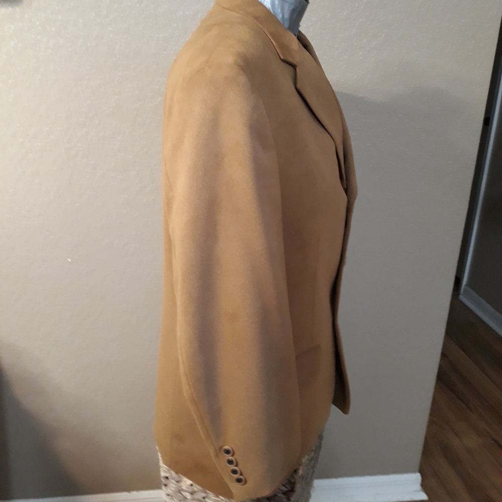 Andrew Fezza Suit coat - Picture 3 of 9